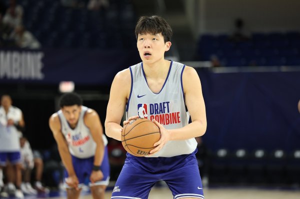 够拼！付政浩：在NBA球员选拔大会开始前 杨瀚森已经进行了14次试训