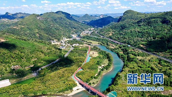 贵州首条智慧跑道投入使用 可承办马拉松赛