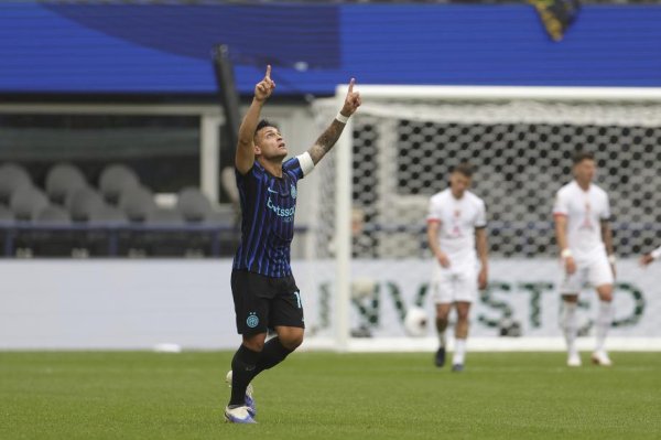 世俱杯-劳塔罗勾射破门 国米2-1反转  送浦和出局