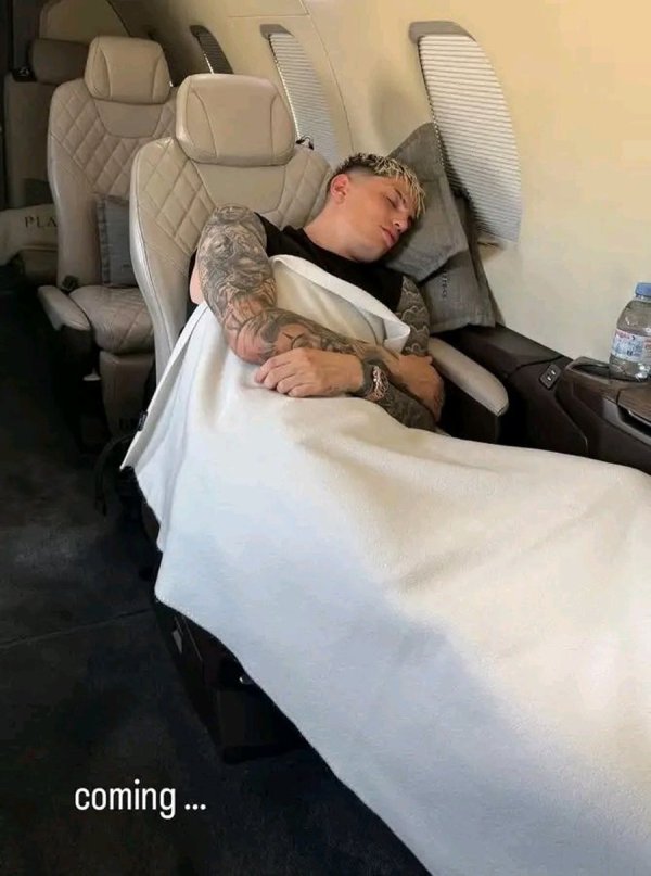 加纳乔恐留在曼联, 曝将回归参加全队合练! 铁人归队更改运动活动    服  号码