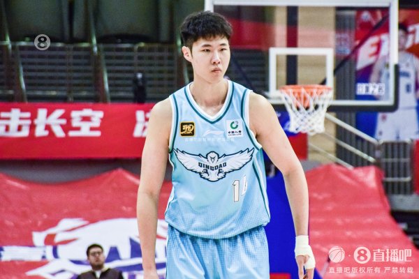 青岛国内球员注册信息：赵嘉义正式转会加盟 王睿泽等4人迎合同年