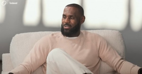 詹姆斯：很多人打球就想要有勒布朗的高度 却不知背后的牺牲挫折