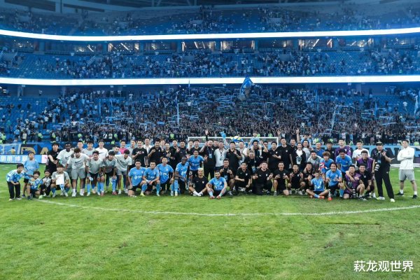 大连英博赢麻了! 每年5千万保底+中超分红1千万! 还没算上周边, 草坪配不上梭鱼湾