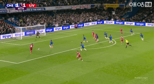 维尔茨你...维尔茨危险区域  内低级错误  ，停球没停好直接被破坏