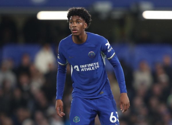 约什-阿奇姆彭：詹姆斯总是最早来到练习  场；库库最搞笑也最吵闹