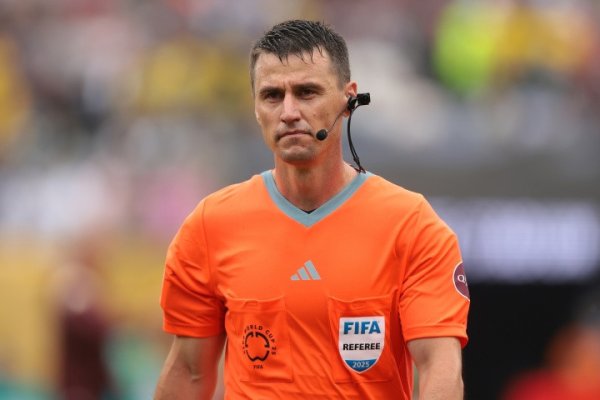 中超两场争冠战申花vs蓉城、国安vs海港均由外籍裁判    执法