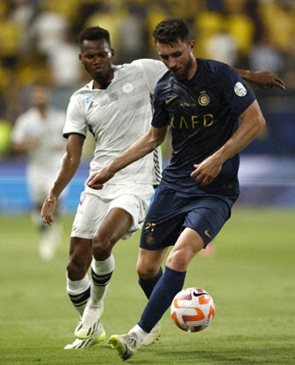 评论员: 拉波尔特转会毕巴失败事件, 国际足联很难支持他们的申诉