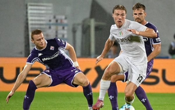 孔蒂暗讽曼联不懂得怎么使用霍伊伦德和麦克托米奈