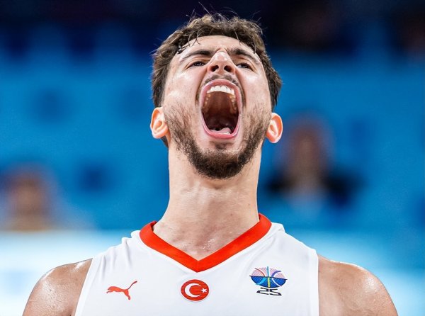 芬兰14分大胜! 德国末节净胜12分! 欧洲杯准总决赛    对阵出炉, 申京霸气摊牌