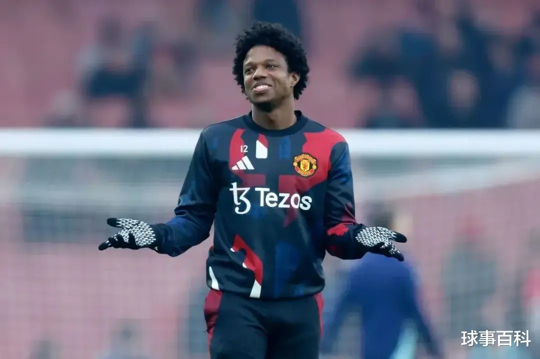 曼联钉子户留队! 新赛季报名踢英超 阿莫林拿他没办法