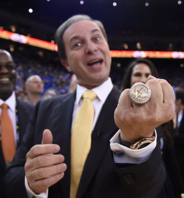 拉科布：勇士10年4冠不知还有谁能做到 目标像老巴斯那样16次总决