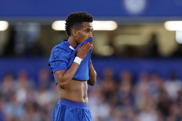 跟队记者：埃斯特旺因为生病，缺席了切尔西对阵布伦特福德的赛事