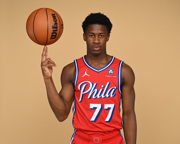 媒体人谈埃奇库姆：有时候积累天赋需要过程 有时候只需组三巨头