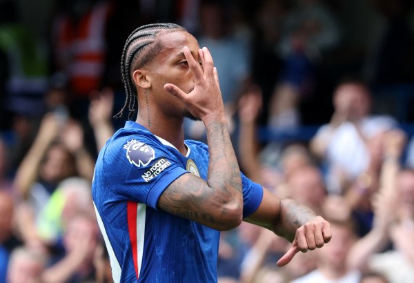 若昂-佩德罗：很高兴埃斯特旺在球队 面对五后场球员要有更多人进危险区域