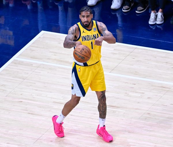 外线就是不开！托平18中8拿到20分5板3助2断 但三分8中0