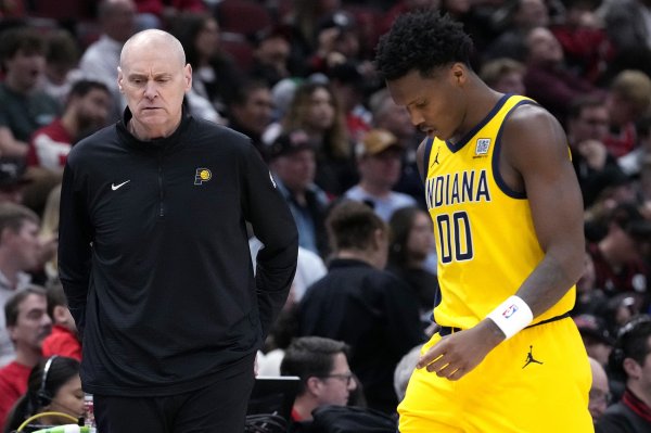 太惨烈了！步行者双延长赛  3人拼到六犯 主场作战  输球